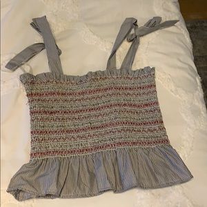 Tie sleeves rubbed crop top